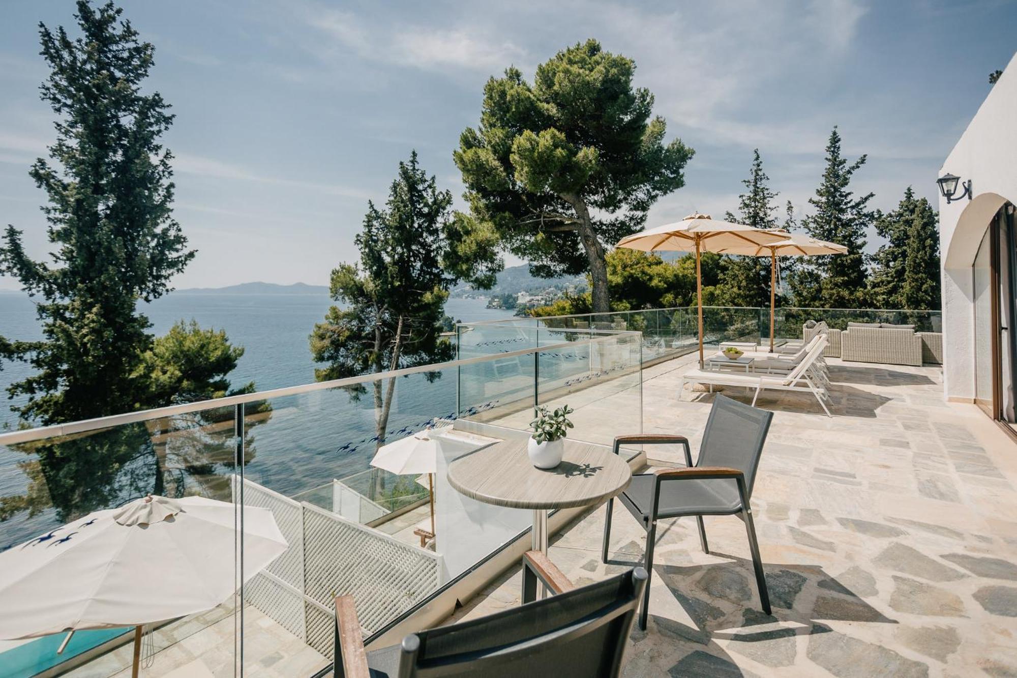 Corfu Holiday Palace Perama  Luaran gambar The hotel's pool