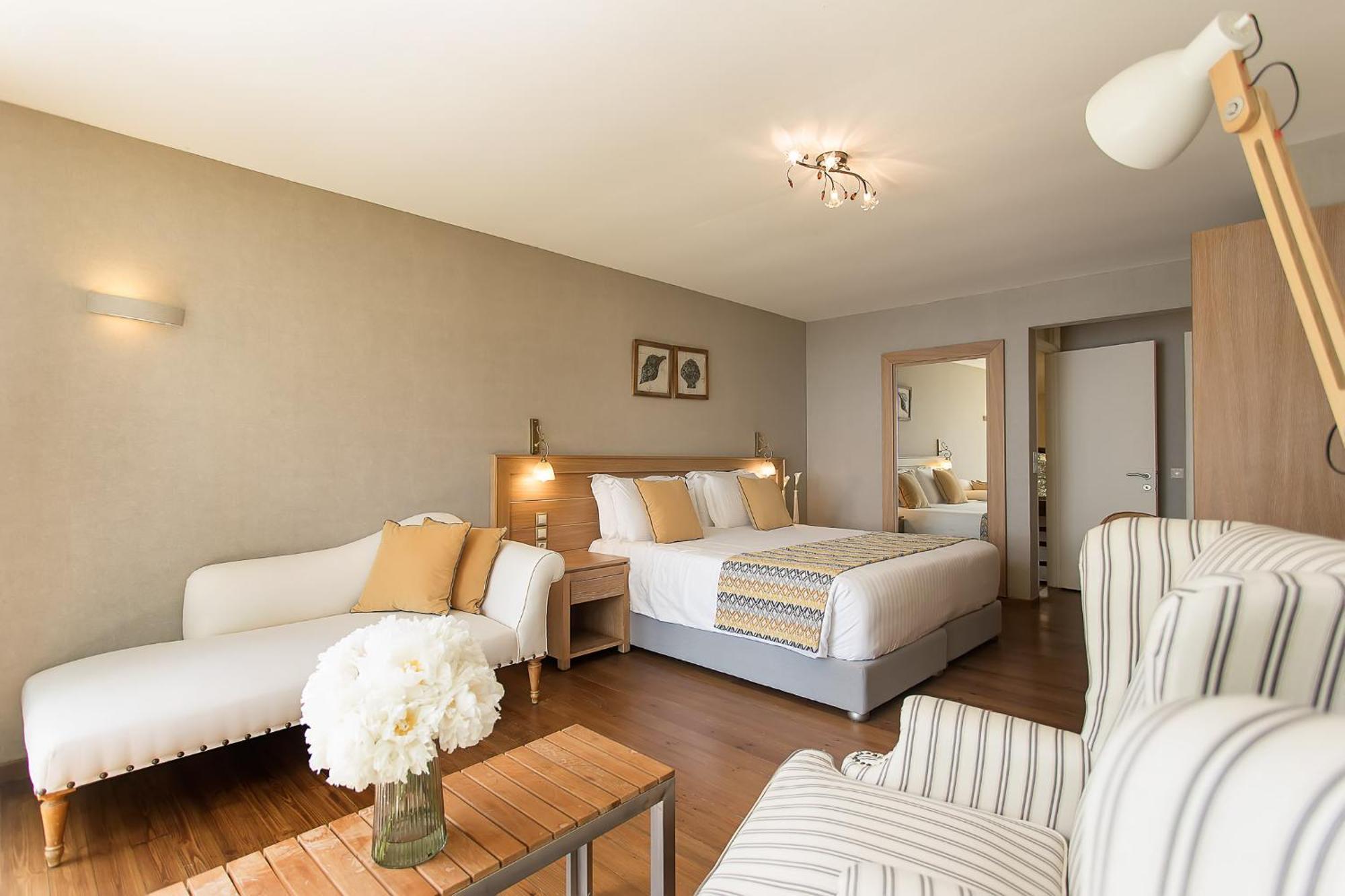 Corfu Holiday Palace Perama  Luaran gambar A room at the hotel